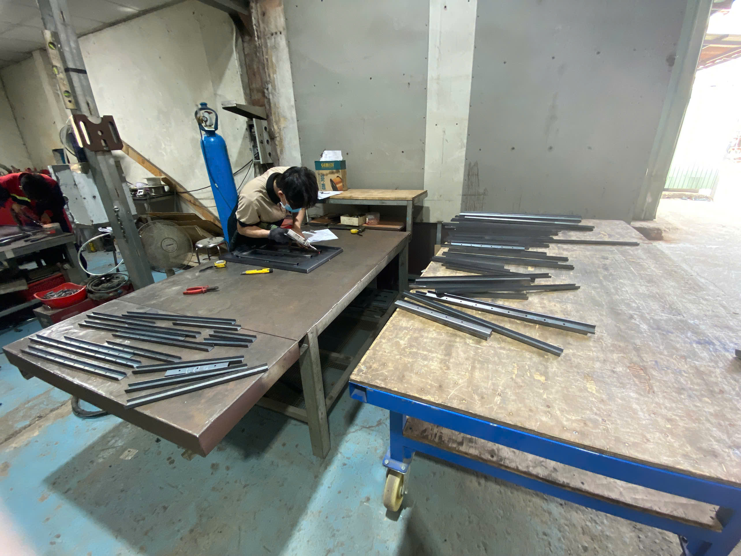 Workbench 3.jpg